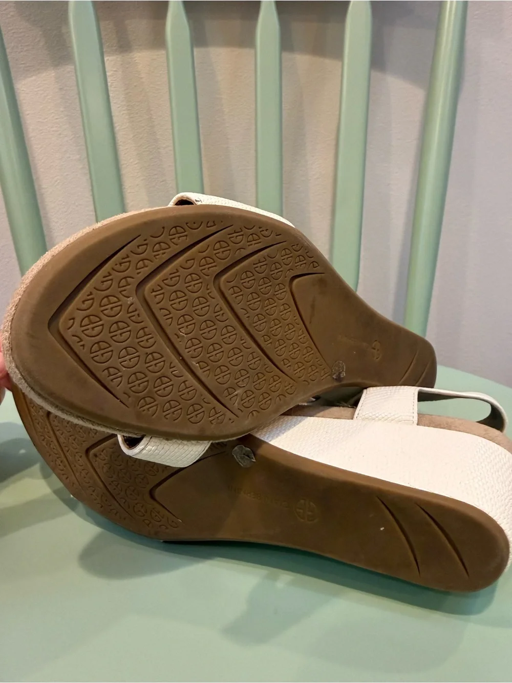 Giani Bernini Bryan’s Memory Foam White Wedge Sandals